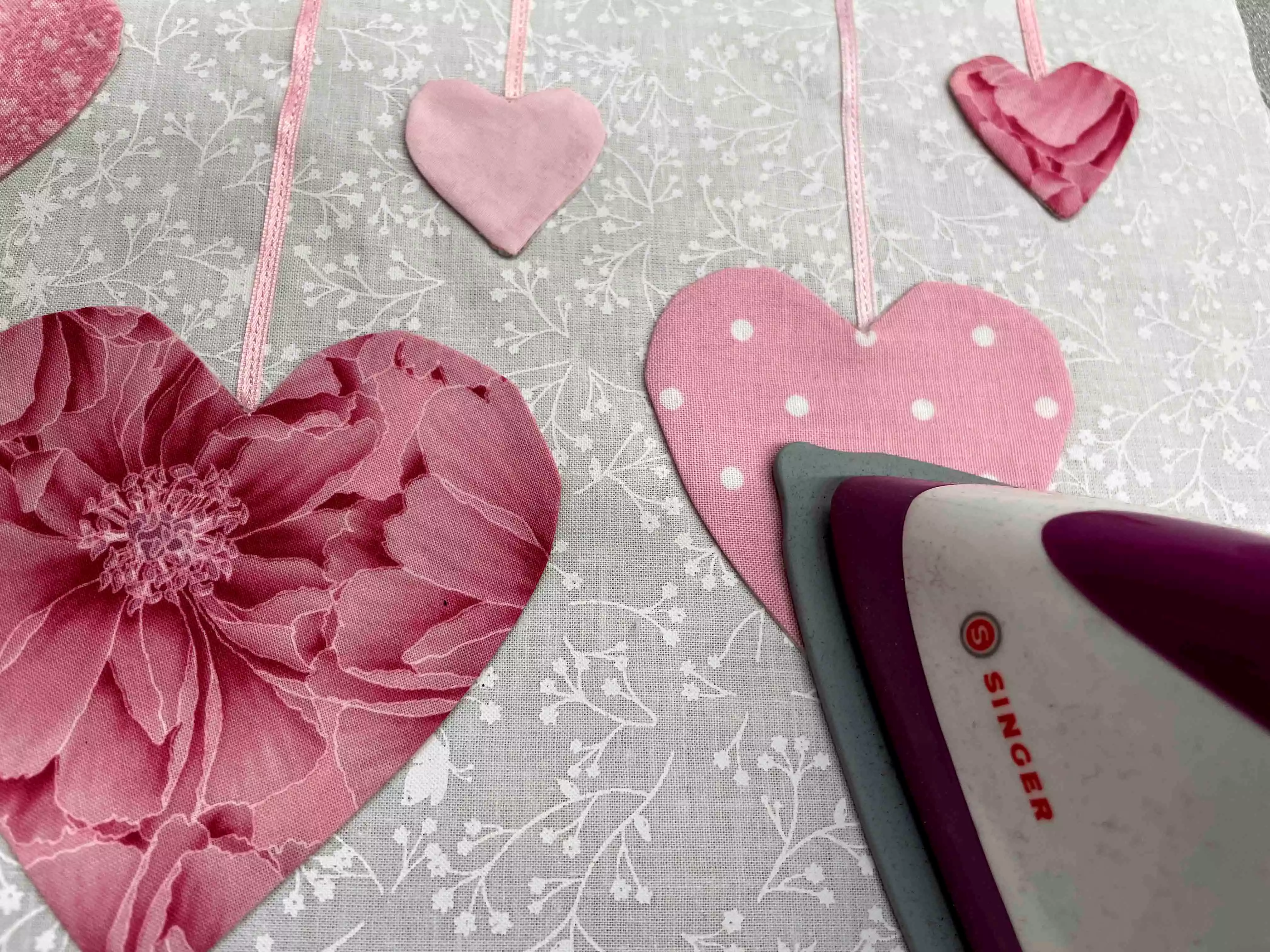 Valentine-table-runner-step7b.jpg